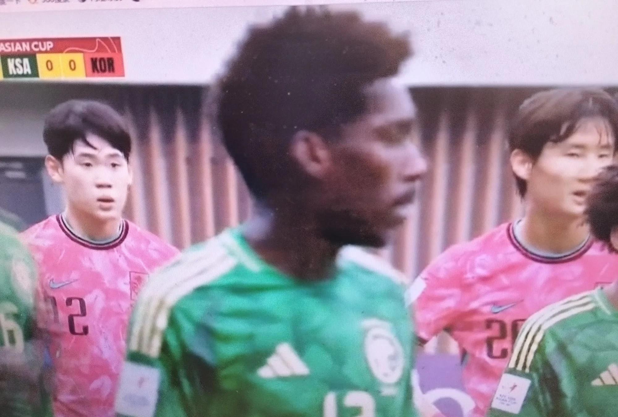 沙特队长在亚洲赛场上大放异彩，斩获个人三连冠的简单介绍