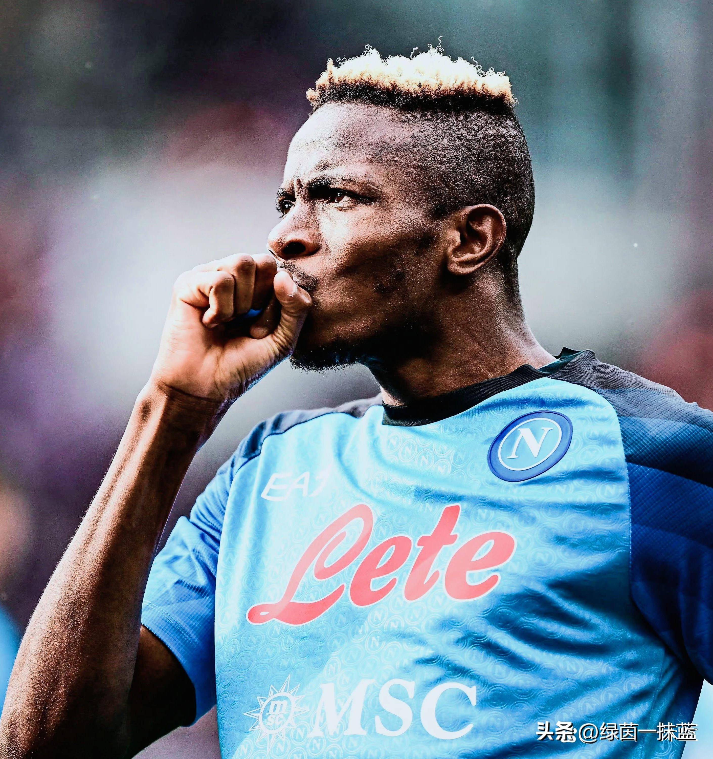 奥斯梅恩赛后谦逊发言登热搜,皇家马德里鏖战金州勇士引发热议的简单介绍 奥斯梅恩赛后谦逊发言登热搜,皇家马德里鏖战金州勇士引发热议的简单介绍